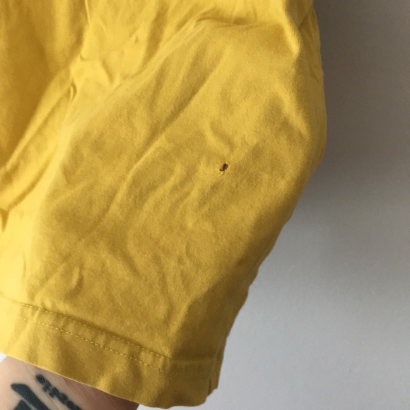 🚨 SOLD 🚨 2/$20 Bench Mustard T-shirt Men’s Size Large - Picture 7 of 7